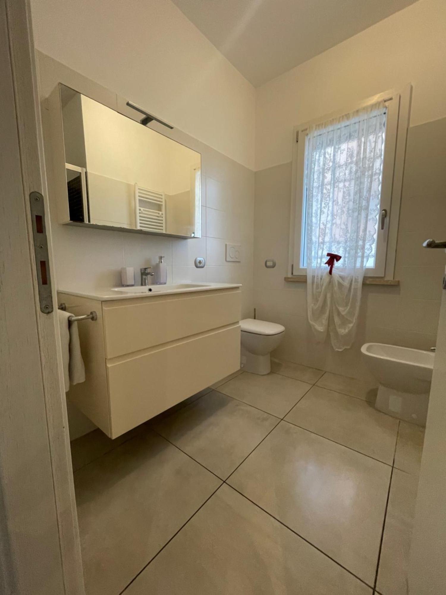 Home With Parking Near The Airport And Beach Fiumicino Extérieur photo