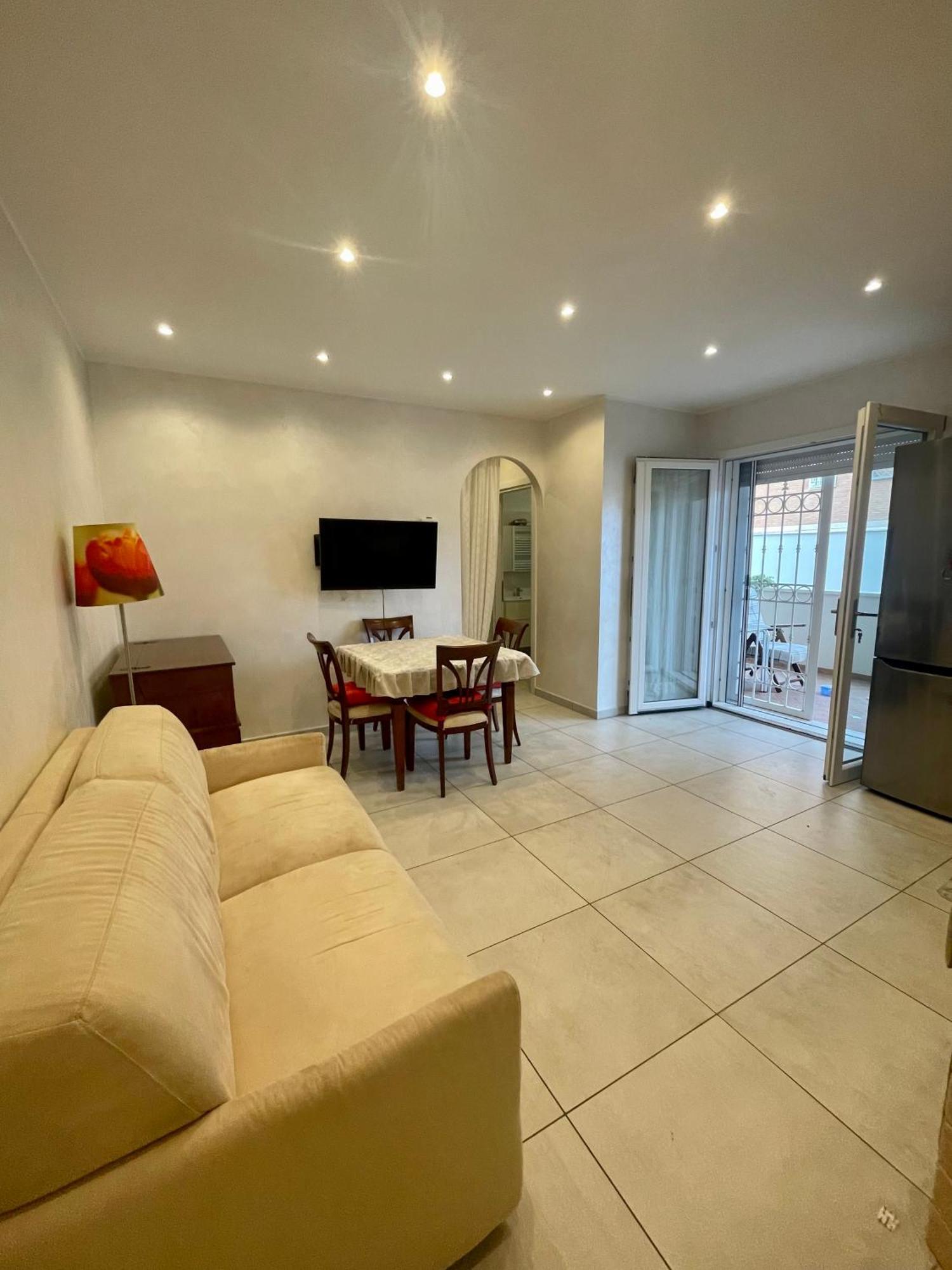 Home With Parking Near The Airport And Beach Fiumicino Extérieur photo